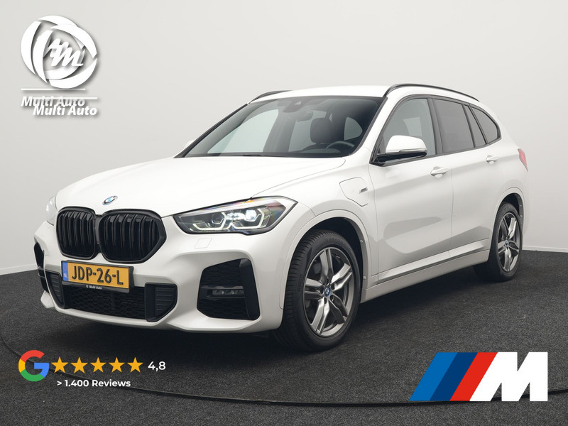 BMW X1 xDrive25e M Sport Plug In Hybrid 222pk Dealer O.H PHEV | Trekhaak Afneembaar | Cruise Control | Lederen Sportstoelen Verwarmd | Bluetooth | Sfeerverlichting | Sportstuur Leder | Navigatie | DAB | 18" LM |