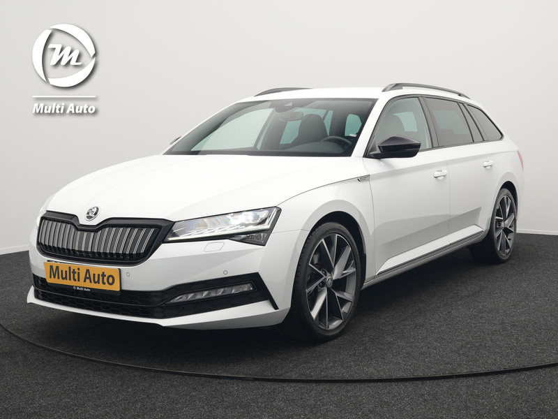 Škoda Superb Combi 1.4 TSI iV Sportline Plug In Hybrid 218pk Dealer O.H PHEV | Adaptive Cruise | Alcantara Sportstoelen Memory & Verwarmd | Apple Carplay | Sfeerverlichting | Keyless | Blis | Camera | Virtual | Navigatie | DAB |