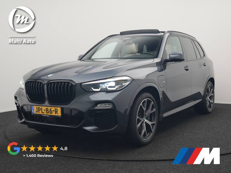 BMW X5 xDrive45e M Sport Plug In Hybrid 395pk Dealer O.H. PHEV | Trekhaak Af Fabriek | Panodak | Soft Close | Luchtvering | 360 Camera | Adaptive Cruise | Harman & Kardon | Lederen Comfortstoelen Memory & Verwarmd | Blis | M Sportstuur Verwarmd |