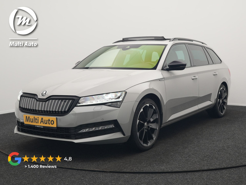 Škoda Superb Combi 1.4 TSI iV Sportline Plug In Hybrid 218pk Dealer O.H PHEV | Panodak | Crystal LED | Adaptive Cruise | Alcantara Sportstoelen Memory & Verwarmd | Camera | Apple Carplay | Sfeerverlichting | Navigatie | Virtual | DAB | 19" L.M |
