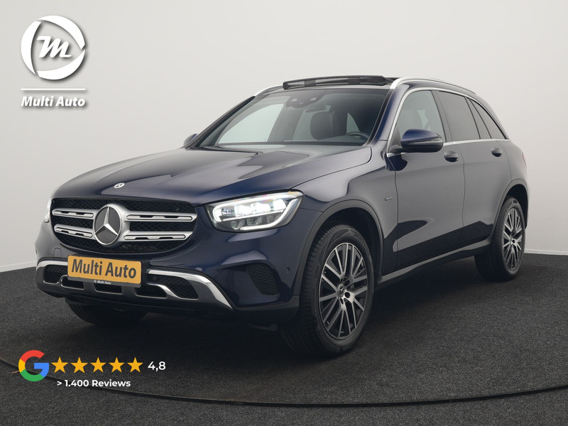 Mercedes-Benz GLC-Klasse 300e 4MATIC Premium Plug In Hybrid 320pk Dealer O.H. PHEV | Trekhaak Af Fabriek | Panodak | Adaptive Cruise | Camera | Sfeerverlichting | Apple Carplay | Blis | Navigatie | DAB | 19"L.M |