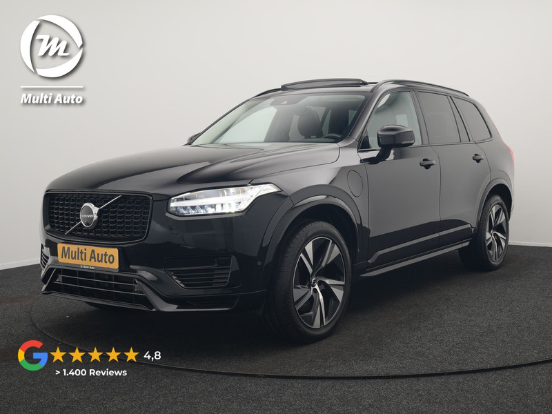 Volvo XC90 T8 Recharge AWD R-Design Plug In Hybrid 7 Persoon 394pk Dealer O.H. PHEV | Trekhaak Af Fabriek | Panodak | Luchtvering | Adaptive Cruise | Harman & Kardon | Lederen Sportstoelen Memory & Verwarmd | Keyless | Stuur Verwarmd | Virtual | Blis | Navigatie | DAB |
