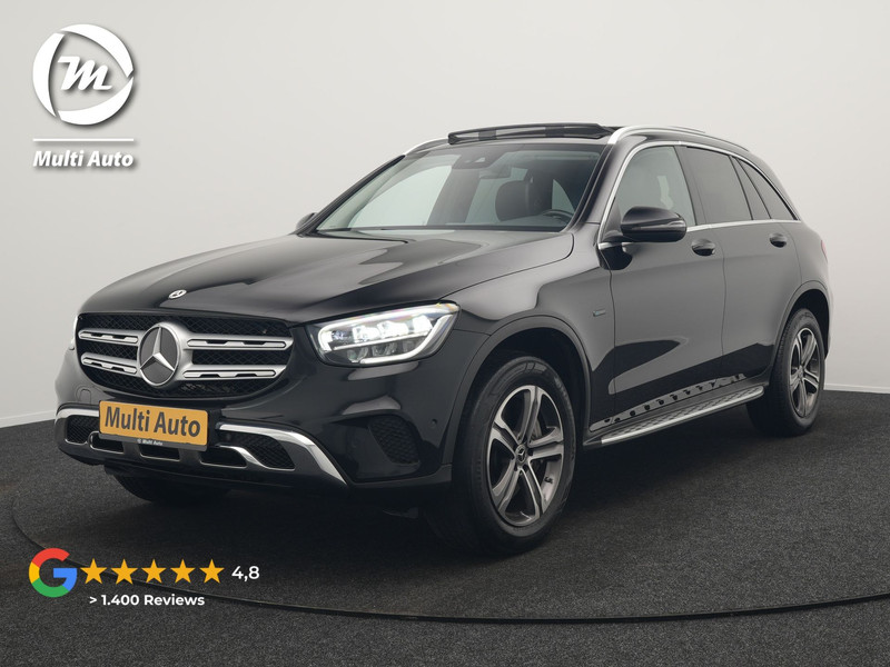 Mercedes-Benz GLC-Klasse 300e 4MATIC Premium Plug In Hybrid 320pk Dealer O.H. PHEV | Trekhaak Af Fabriek | Panodak | Camera | Lederen Sportstoelen Verwarmd | Sfeerverlichting | Apple Carplay | Sidesteps | Navigatie | DAB |