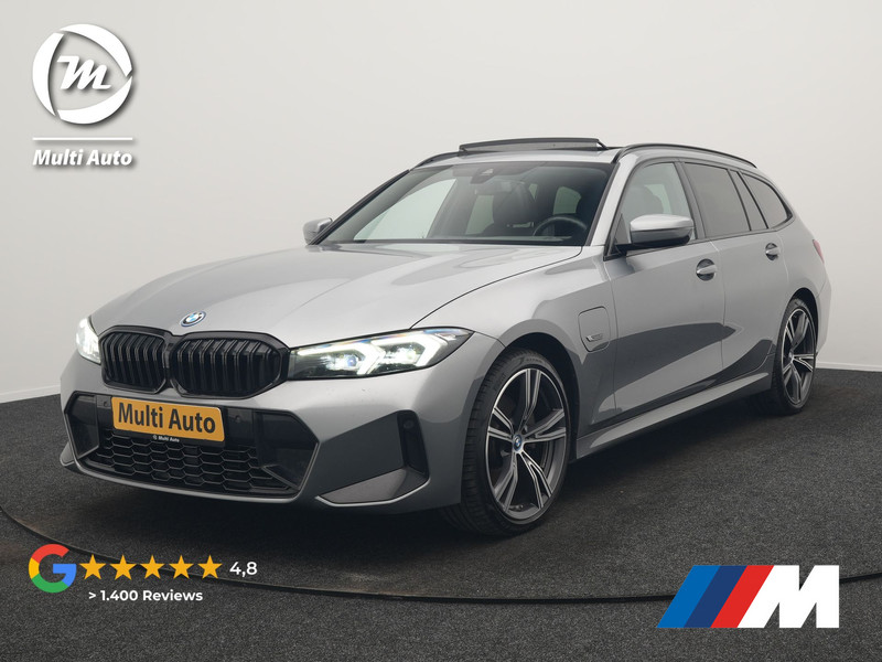 BMW 3-serie Touring 330e M Sport FACELIFT Plug In Hybrid 293pk Dealer O.H. PHEV | Trekhaak Af Fabriek | Panodak | Harman / Kardon | Sfeerverlichting | Sportstoelen Verwarmd | Widescreen Navi | Apple Carplay | Blis | DAB |