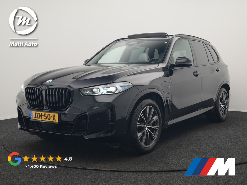 BMW X5 xDrive50e M Sport Plug In Hybride 490pk Dealer O.H. PHEV | Panodak | Luchtvering | Adaptive Cruise | Head Up | 360 Camera | Harman / Kardon | Lederen Sportstoelen Memory & Verwarmd | Sfeerverlichting | Apple Carplay | Keyless | Blis | 20"L.M |