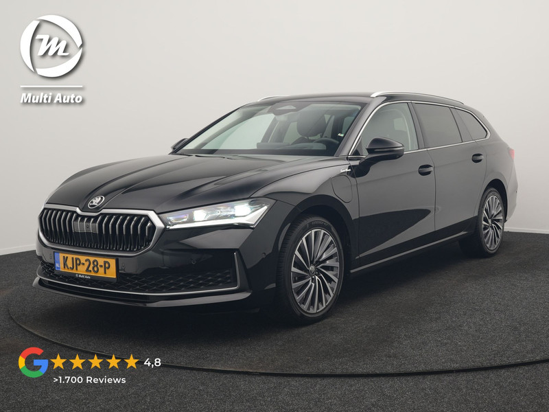 Škoda Superb Combi 1.5 TSI Laurin & Klement PHEV 204pk Dealer O.H. | Trekhaak Af Fabriek | Head Up | Adaptive Cruise | 360 Camera | Lederen Comfortzetels Massage & Ventilatie & Memory | Canton Audio | Stuur & Stoelen Verwarmd | Keyless | Blis | Plug In Hybrid |