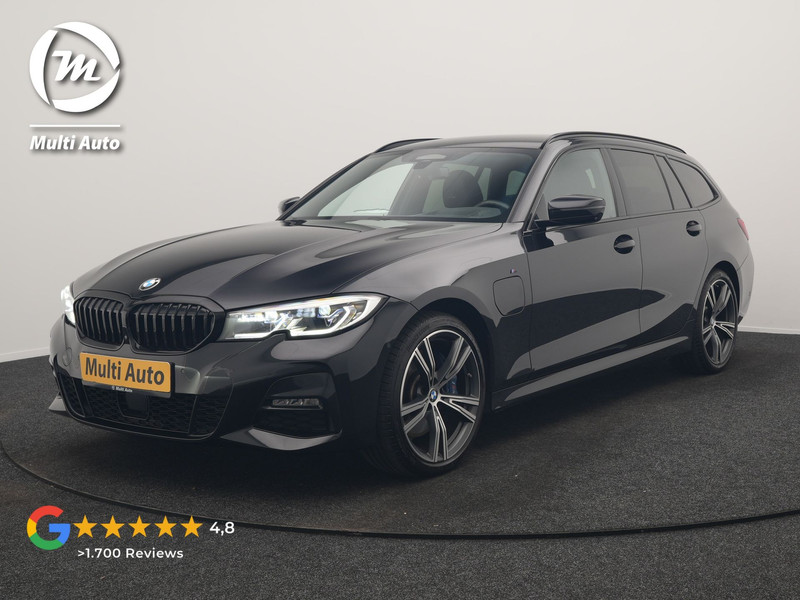 BMW 3-serie Touring 330e M Sport PHEV 293pk Dealer O.H. | Trekhaak Af Fabriek | Adaptive Cruise | Head Up | 360 Camera | Adaptief Onderstel | Alcantara Sportstoelen & Stuur Verwarmd | Laser LED | Sfeerverlichting | Keyless | Blis | Apple Carplay | Plug In Hybrid |