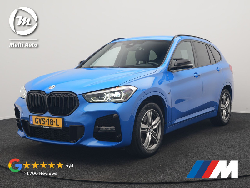 BMW X1 sDrive20i M Sport 192pk Misano Blauw Metallic | Trekhaak Afn. | Sportstoelen Verwarmd | Navi Pro | Sfeerverlichting | Apple Carplay | Camera | LED Koplampen | 18"L.M | M Sportstuur | Cruise Control |