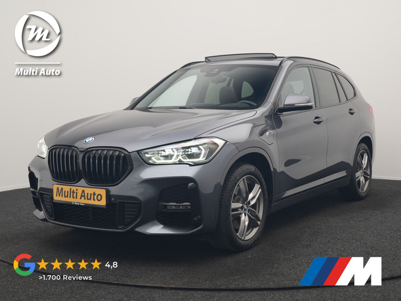 BMW X1 xDrive25e M Sport PHEV 221pk Dealer O.H. | Trekhaak Afn. | Panodak | Head Up | Adaptive Cruise | Camera | Lederen Sportstoelen Memory & Verwarmd | Keyless | Sfeerverlichting | Navigatie | DAB | Plug In Hybrid |