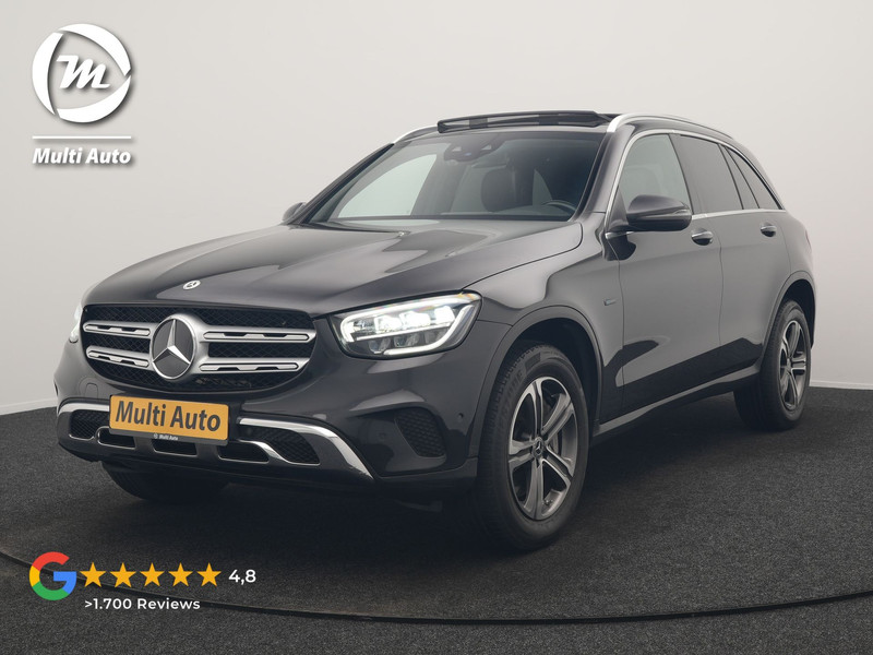 Mercedes-Benz GLC-Klasse 300e 4MATIC Business Solution AMG PHEV 313pk Dealer O.H. | Panodak | Head Up | Camera | Alcantara Sportstoelen Verwarmd | Sfeerverlichting | Keyless | Blis | Apple Carplay | Cruise Control | Navigatie | DAB | Plug In Hybrid |