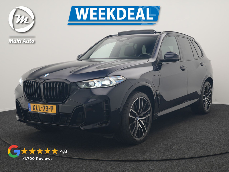 BMW X5 xDrive50e High Executive PHEV 490pk Dealer O.H. | Panodak Sky Lounge | M Sport | Luchtvering | Head Up | 360 Camera | Harman / Kardon | Nappa Lederen Comfortstoelen Memory & Verwarmd | Carbon Schwarz | Apple Carplay | Keyless | Blis | 22"L Plug In Hybrid |