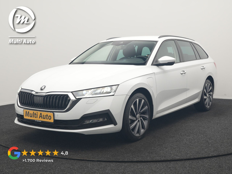 Škoda Octavia Combi 1.4 TSI iV Business Edition PHEV 204pk Dealer O.H | Trekhaak Af Fabriek | Adaptive Cruise | Camera | Stoelmassage | Sportstoelen & Stuur Verwarmd | Keyless | Sfeerverlichting | Crystal LED | Apple Carplay |  Navigatie | 18"L.M | Plug In Hybrid