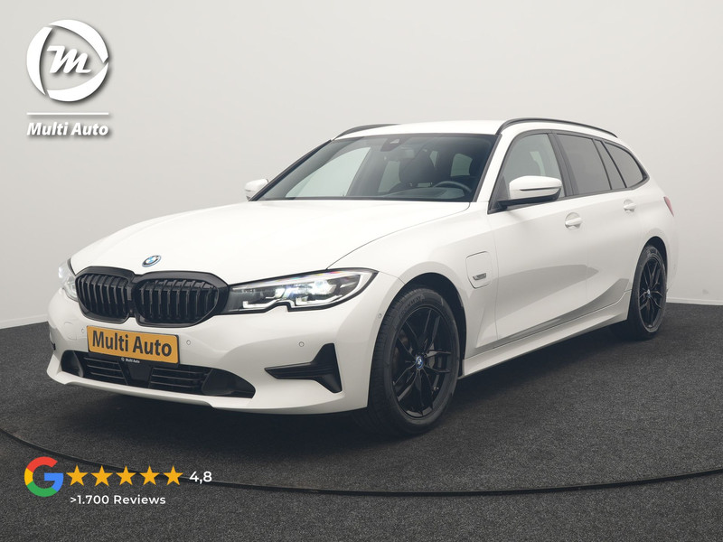 BMW 3-serie Touring 330e Sportline PHEV 293pk | Trekhaak Af Fabriek | Adaptive Cruise | Head Up | 360 Camera | Lederen Sportstoelen Verwarmd | BLIS | Apple Carplay | Navigatie | DAB | Plug In Hybrid |
